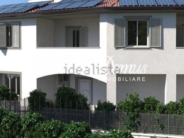Case e ville in vendita di 150 m² in Via Cassia Nord