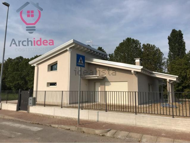 Case e ville in vendita di 150 m² in Via Alberto da Giussano, 60