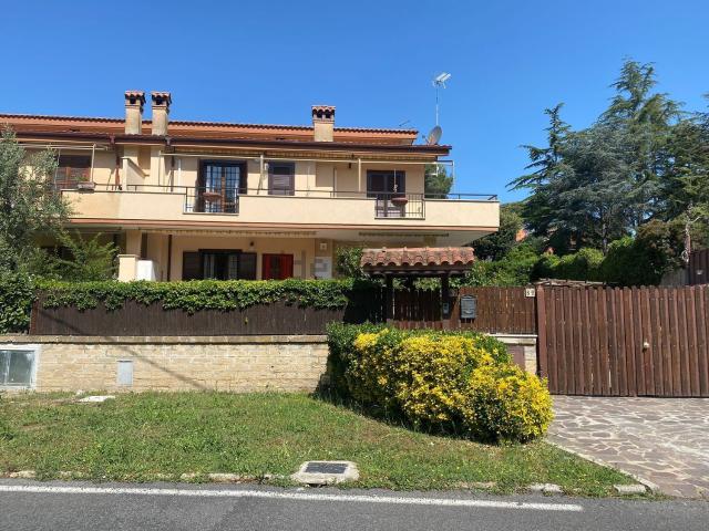 Case e ville in vendita di 150 m² in Via ALESSANDRO SCARLATTI