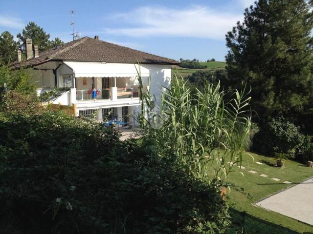 Case e ville in vendita di 150 m² in Via Brienzone, 5