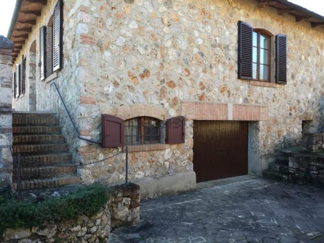 Case e ville in vendita di 150 m² in Via G. Pascoli