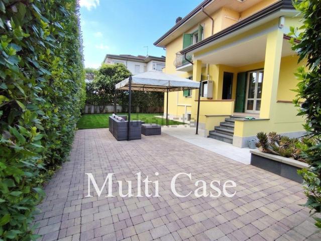 Case e ville in vendita di 150 m² in Via Galileo Chini, 26