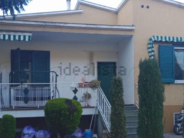 Case e ville in vendita di 150 m² in Via Geltrude Beolchi