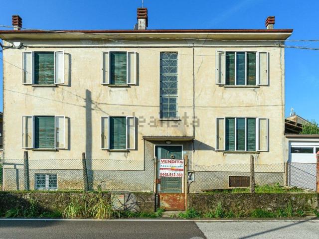 Case e ville in vendita di 150 m² in Via Giavenale di Sopra, 93
