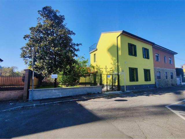 Case e ville in vendita di 150 m² in Via Giorgio Giulini, 19