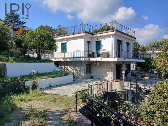 Case e ville in vendita di 150 m² in Via Groppino