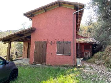 Case e ville in vendita di 150 m² in Via delle Selvette, 111
