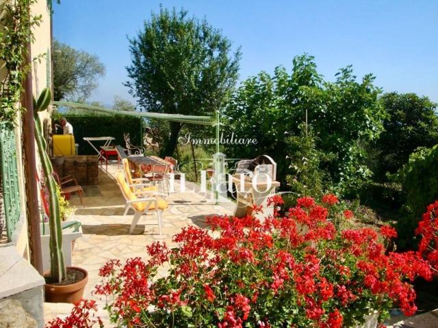 Case e ville in vendita di 150 m² in Via delle Piastrelle, 200