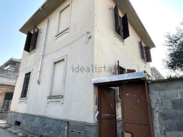 Case e ville in vendita di 150 m² in Via delle Rosette