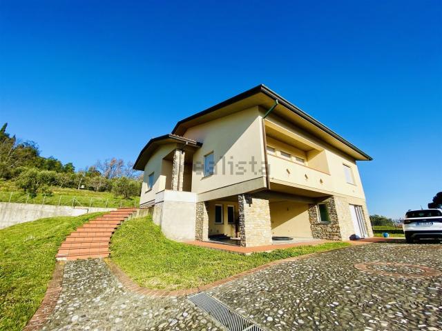 Case e ville in vendita di 150 m² in Via di Balbano