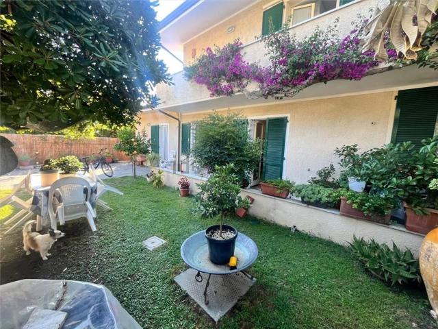 Case e ville in vendita di 150 m² in Via Duca degli Abruzzi