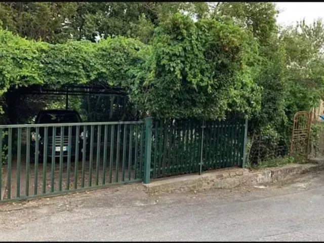 Case e ville in vendita di 150 m² in Via Ercole