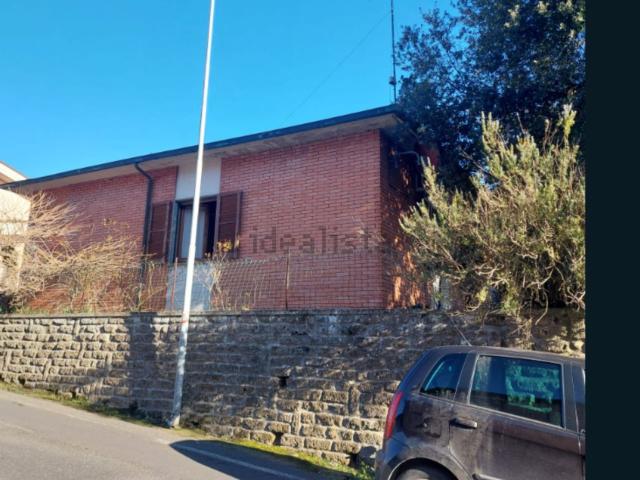 Case e ville in vendita di 150 m² in Via Madonna del Fiore