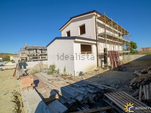 Case e ville in vendita di 150 m² in Via Nazioni Unite