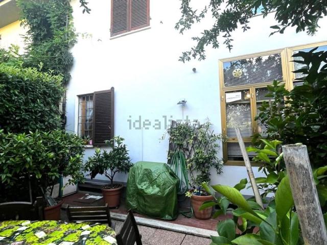 Case e ville in vendita di 150 m² in Via Solferino