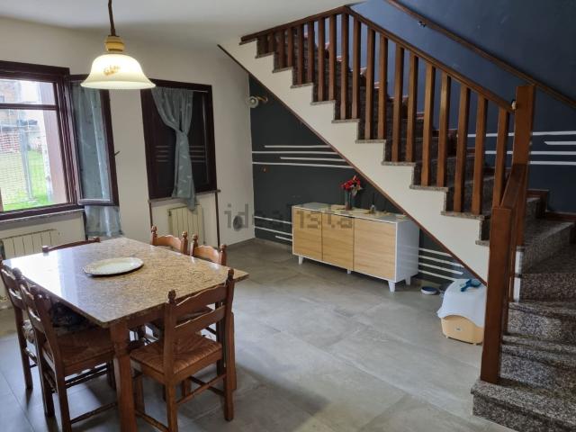 Case e ville in vendita di 150 m² in Via Santa Sabata, 23