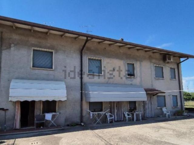 Case e ville in vendita di 150 m² in Via Scaiole