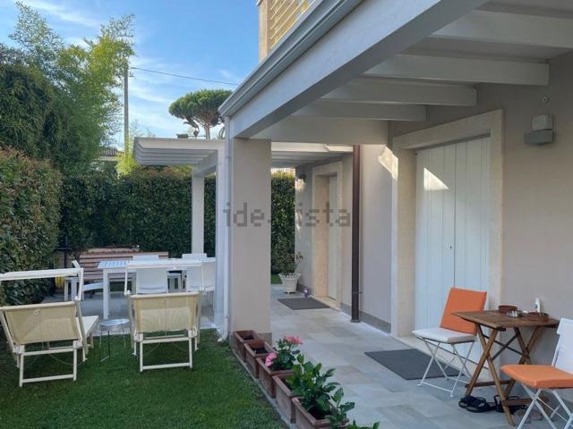 Case e ville in vendita di 150 m² in Via Pardini
