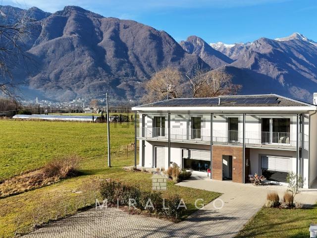 Case e ville in vendita di 150 m² in Via Pirondini