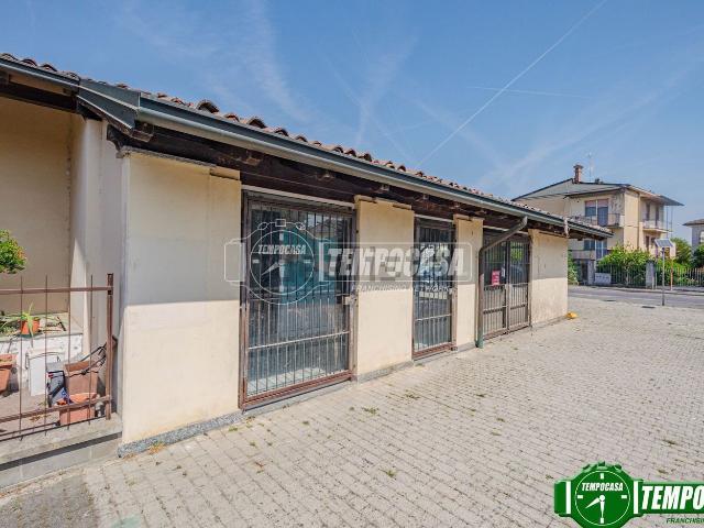 Case e ville in vendita di 150 m² in Via Roma