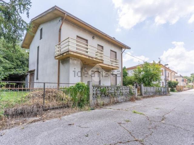 Case e ville in vendita di 150 m² in Via T. Tasso, 10