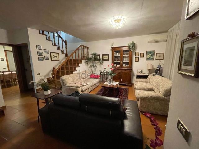 Case e ville in vendita di 150 m² in Via Tonfano