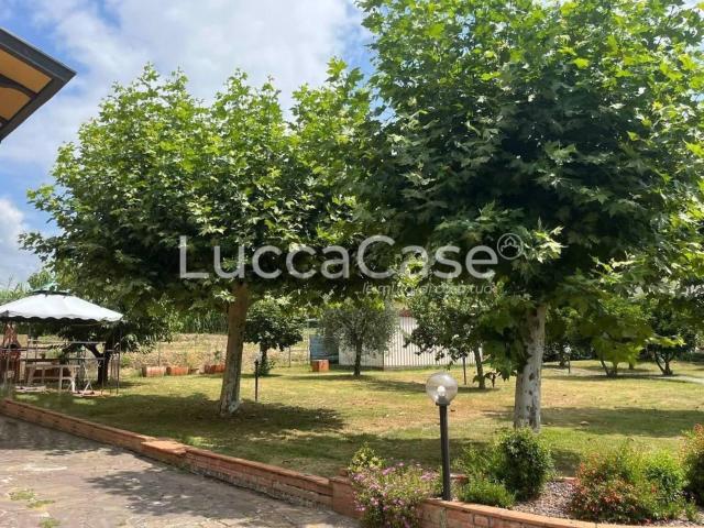 Case e ville in vendita di 150 m² in Via Torre