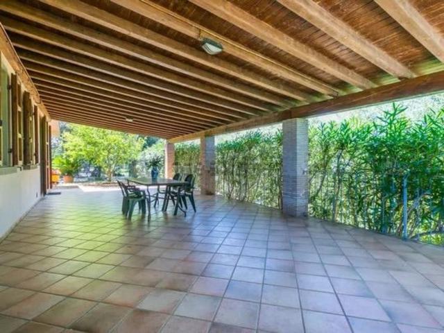 Case e ville in vendita di 150 m² in Via Terra dei Ceci