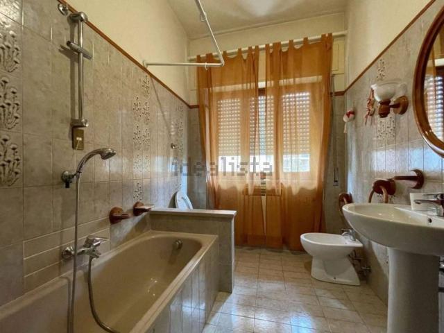 Case e ville in vendita di 150 m² in Via dei Biffi