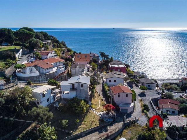 Case e ville in vendita di 150 m² in Viale Privato Maggioni, 17