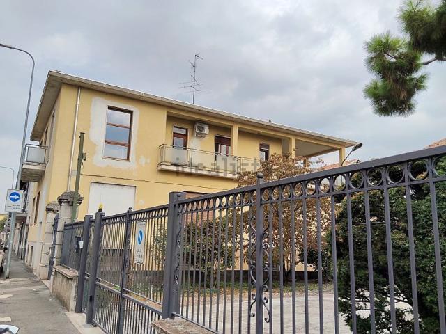 Case e ville in vendita di 150 m² in Corso Pavia