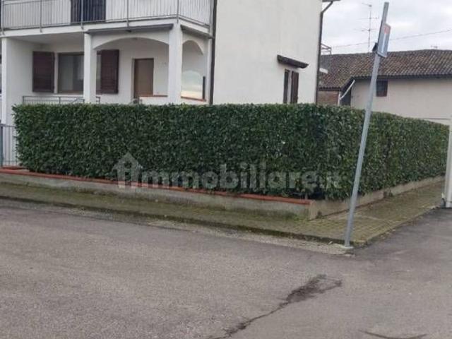 Case e ville in vendita di 150 m² in Largo Giovanni Falcone, 2