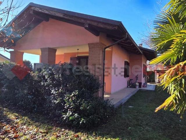 Case e ville in vendita di 150 m² in Strada IV Novembre, 4