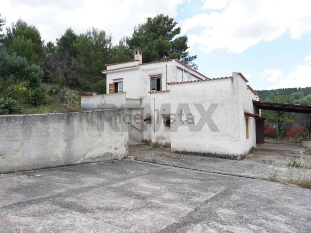 Case e ville in vendita di 150 m² in Strada Senza Nome