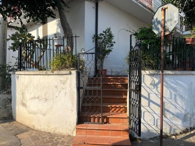 Case e ville in vendita di 150 m² in Strada Provinciale 84