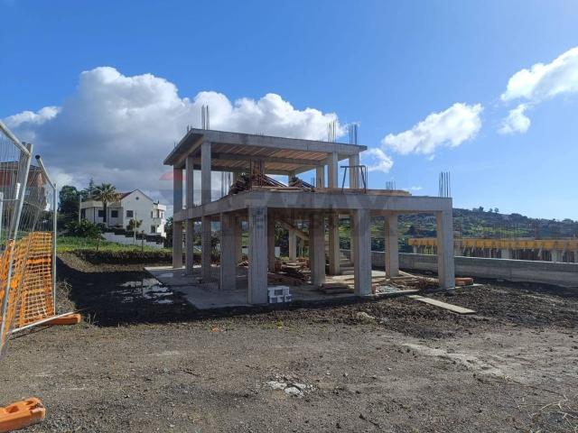 Case e ville in vendita di 151 m² in Via Costantino