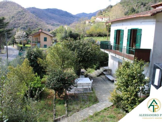 Case e ville in vendita di 151 m² in Via Campomarzio, 15