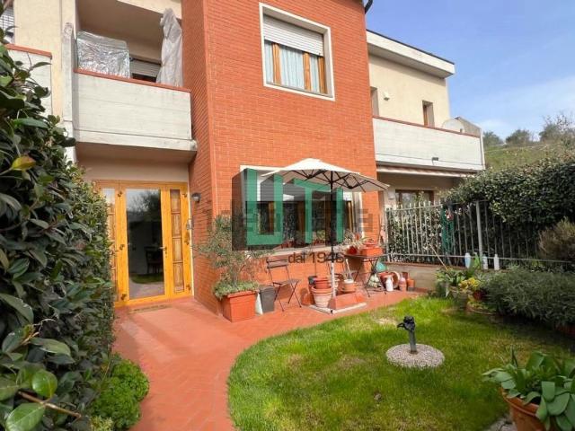 Case e ville in vendita di 151 m² in Via delle Cave di Monteripaldi