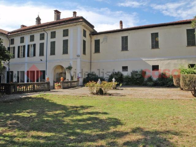 Case e ville in vendita di 1525 m² in Via dei Partigiani