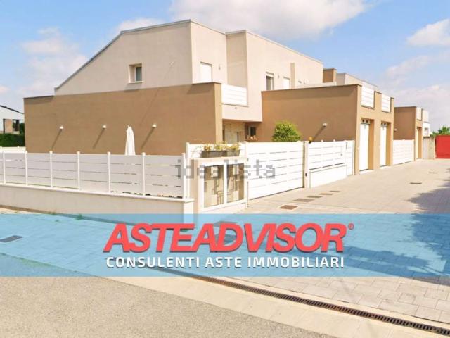 Case e ville in vendita di 152 m² in Via P. Mascagni, 29