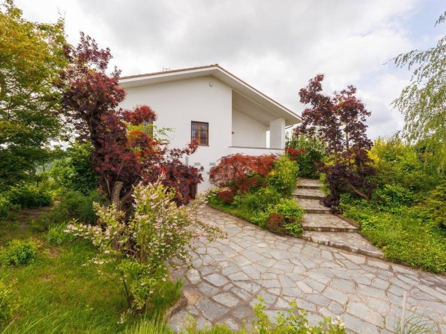 Case e ville in vendita di 152 m² in Località Liri