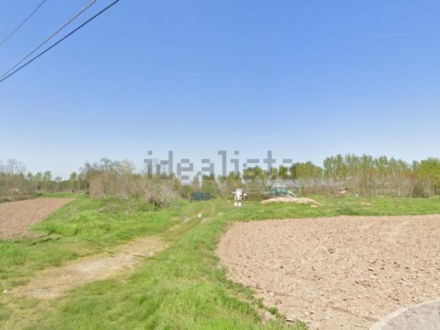 Case e ville in vendita di 1535 m² in Via Monte Grappa