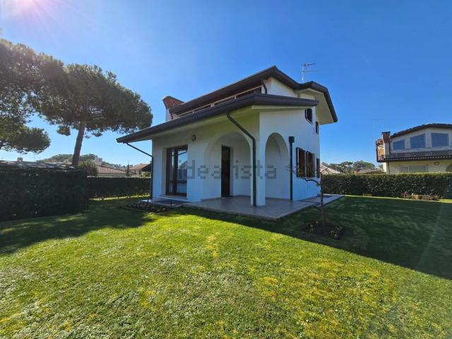 Case e ville in vendita di 153 m²