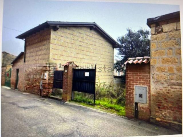 Case e ville in vendita di 153 m² in Via Camillo Benso Conte di Cavour, 3