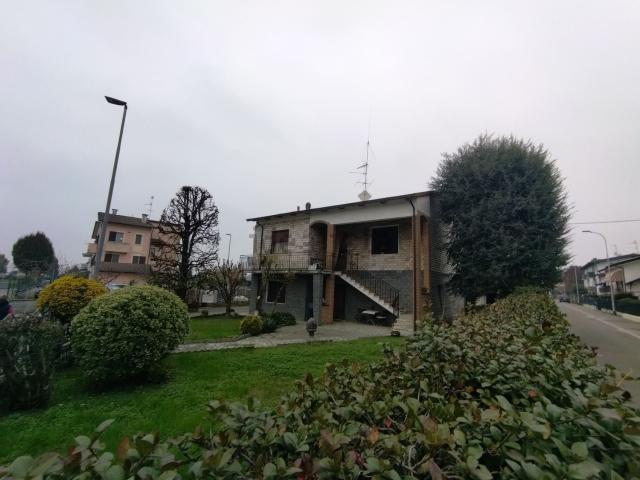 Case e ville in vendita di 153 m² in Via Giacomo Brodolini, 1