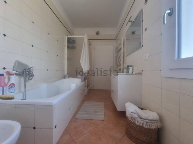 Case e ville in vendita di 153 m² in Via Gioacchino Rossini, 6