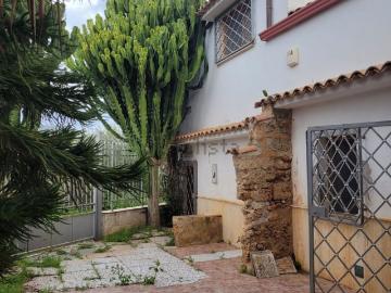 Case e ville in vendita di 153 m² in Via Jacopo da Lentini
