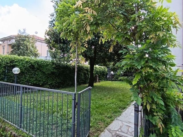 Case e ville in vendita di 153 m² in Via Legnano, 21