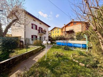 Case e ville in vendita di 153 m² in Via Roma