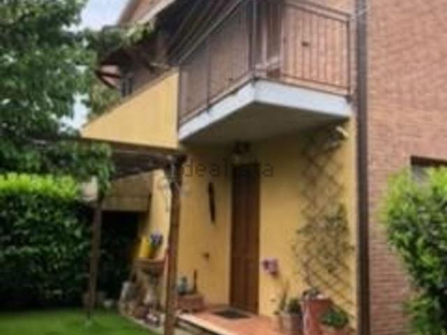 Case e ville in vendita di 153 m² in Via Walter Tobagi